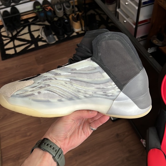 Yeezy YZY QNTM BSKTBL (basketball performance model) 100% authentic - Picture 5 of 7